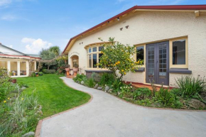 Montague Manor - Wellington Holiday Home
